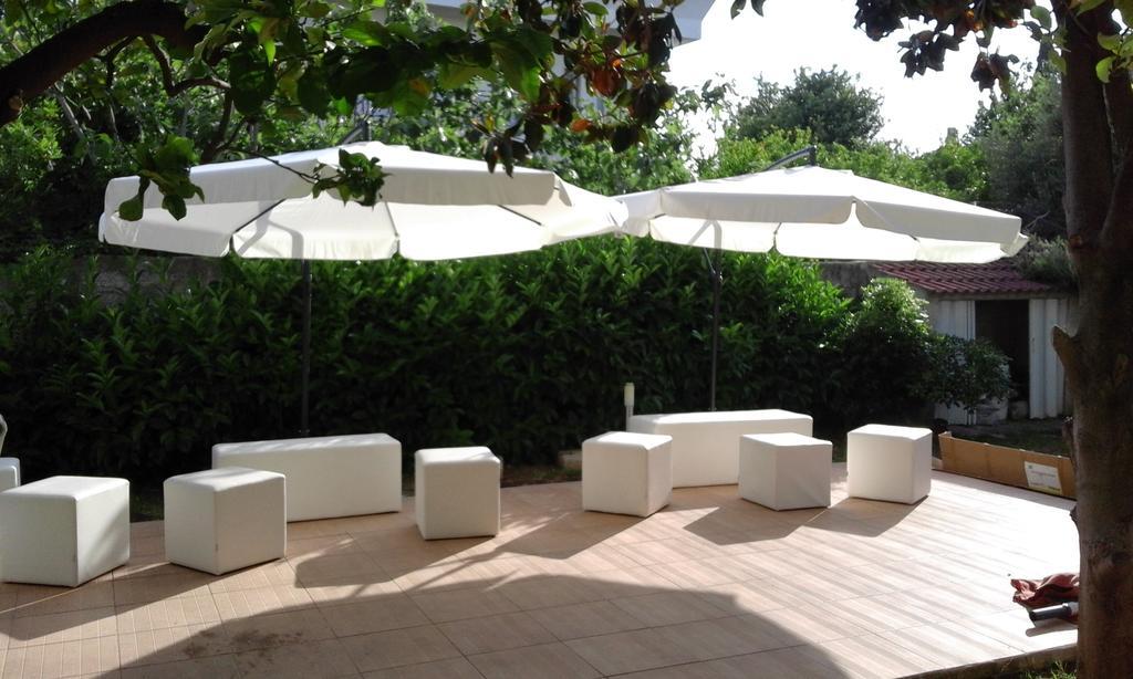 Villa Del Mar Bari Exterior foto